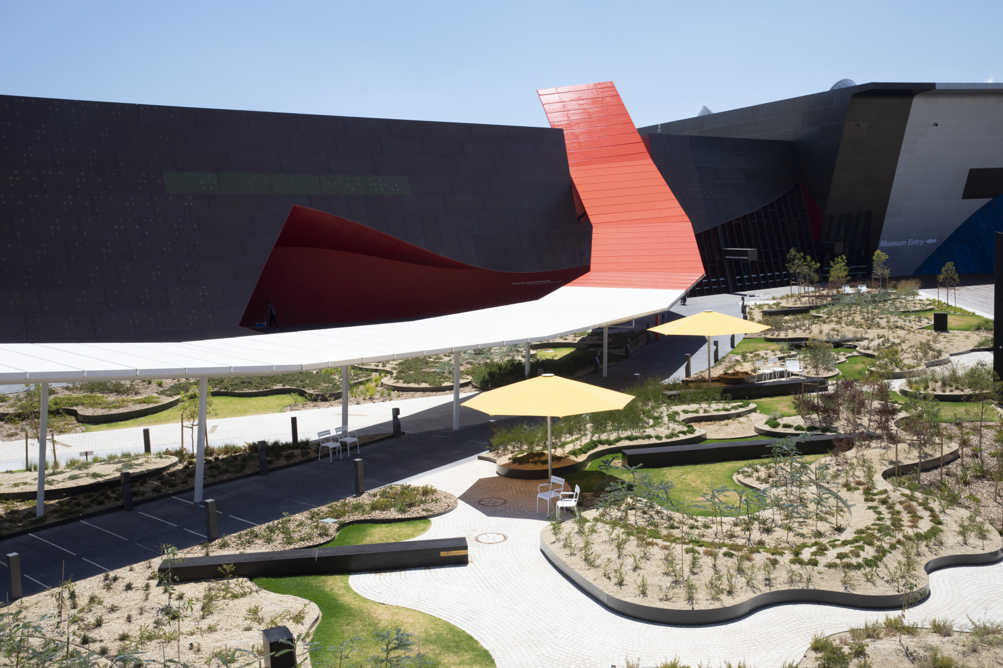 national-museum-of-australia-forecourt-upgrade-and-gallery-of